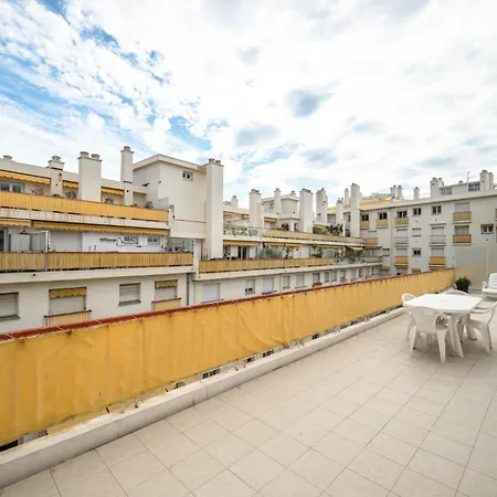 Le Casino Toit Terrasse Vue Sur La Mer Parking Prive * 芒通